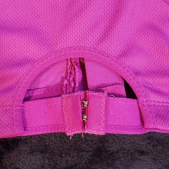 🌟New Price 2/$32🌟Zipper Front Sports Bra - Picture 3 of 8